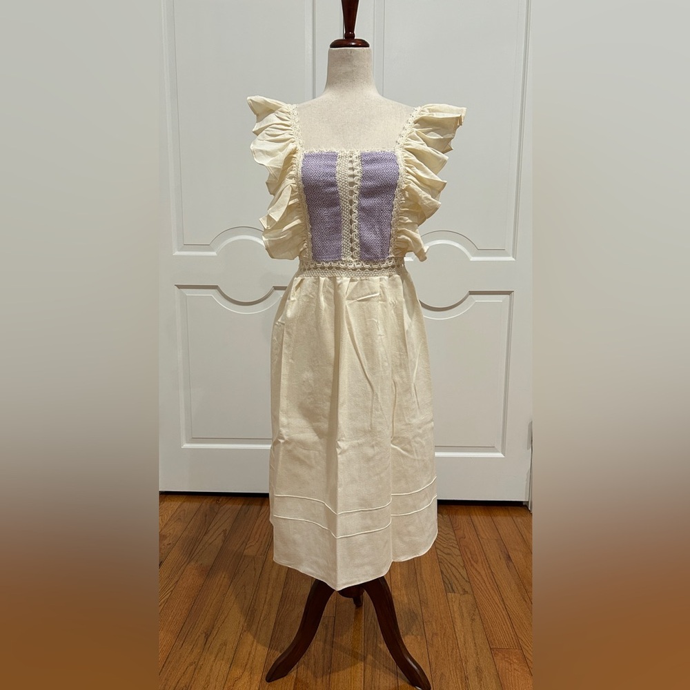 Handloom Mexican embroidered dress with ruffle sleeve.